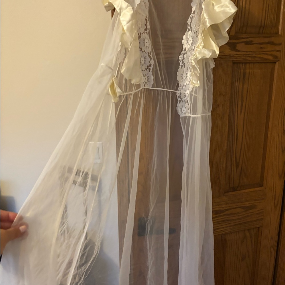 Vintage Val Moda Satin Lace Nightgown Peignoir Robe Sheer One Size Bridal GOrG - Picture 6 of 6